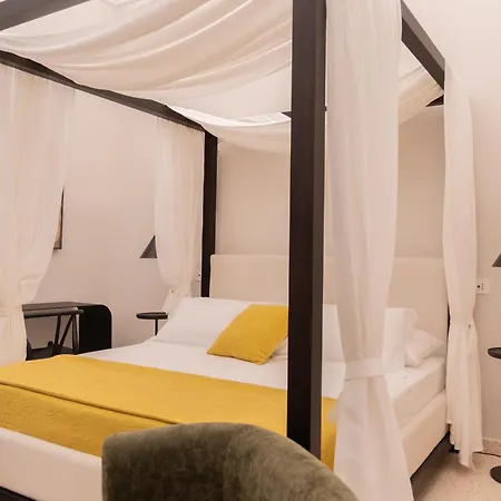Miraria *